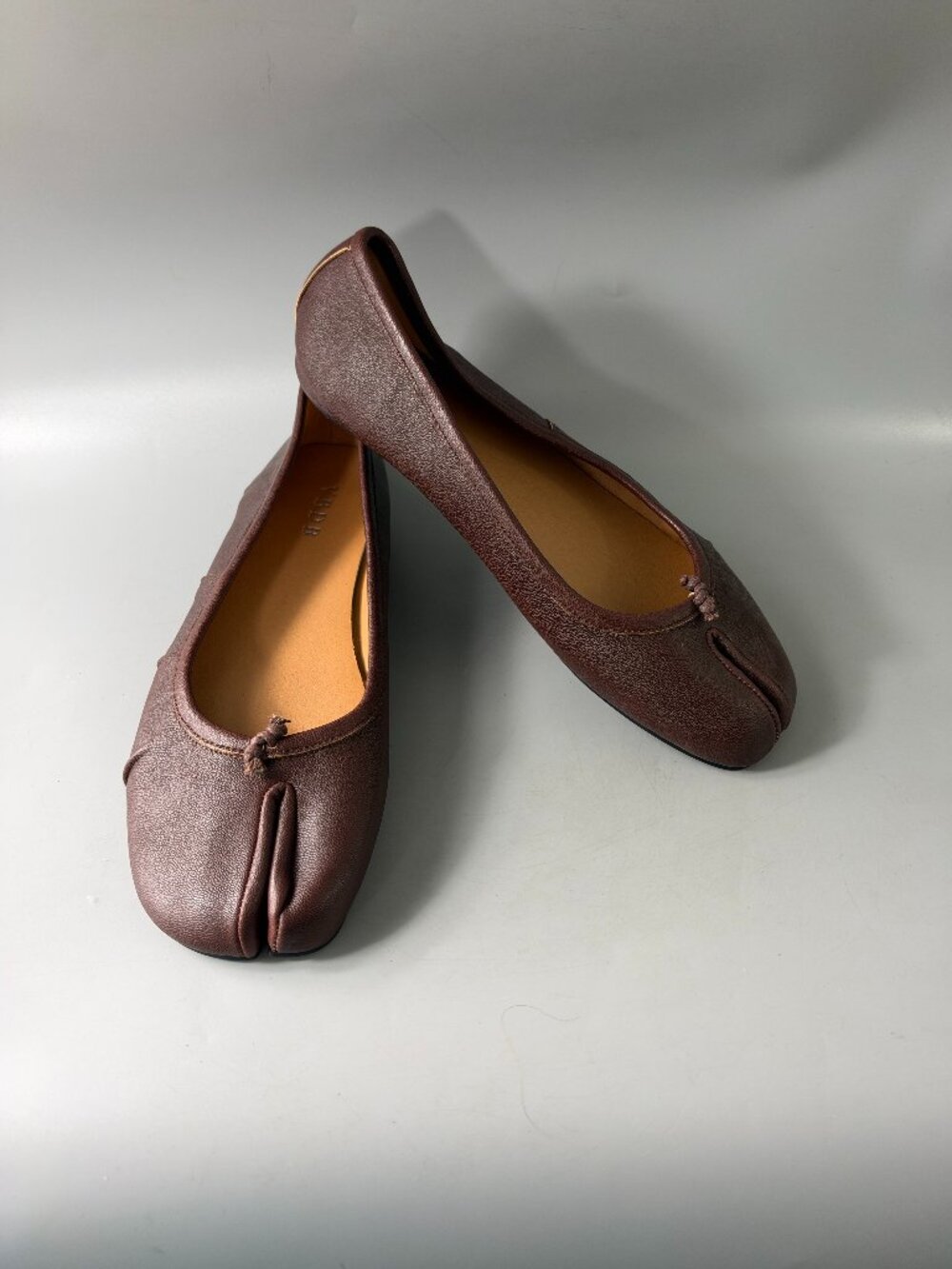 NWOB VBDB D-d01 womens Ballet Flat, Size 10